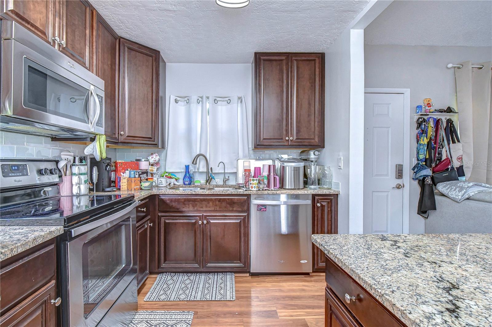 EASTWOOD SHORES 2 PH 1 - Residential Lease