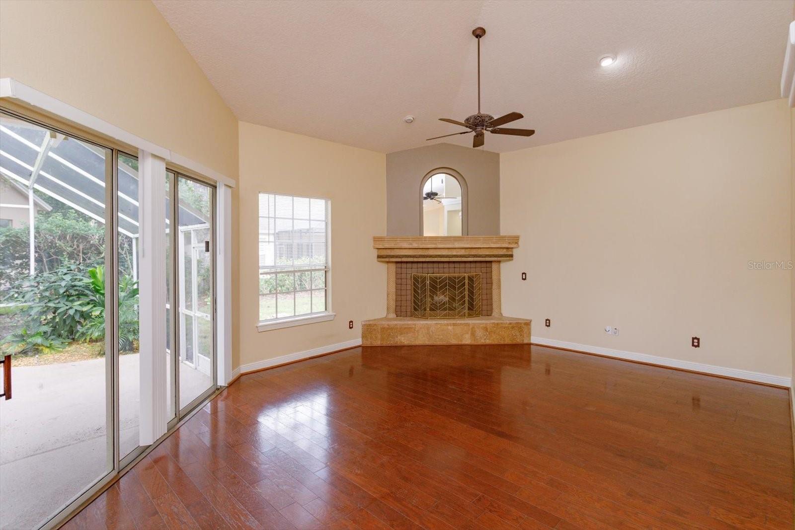 LAKE FOREST SEC 1 - Residential Lease