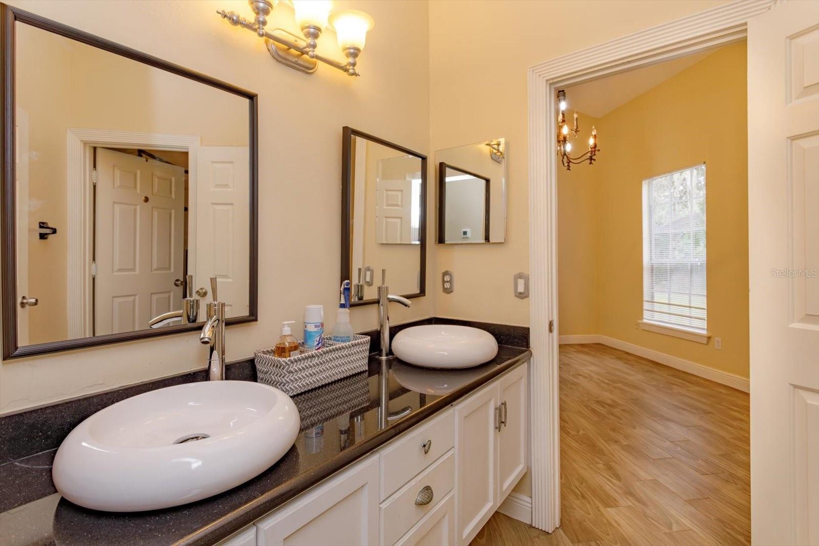 LAKE FOREST SEC 1 - Residential Lease