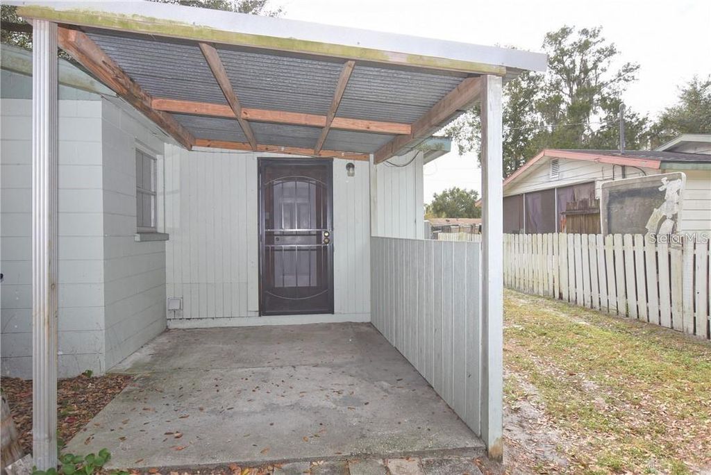 Photo of 1311 Standish Drive, Lakeland, FL 33810 (MLS # L4961515)