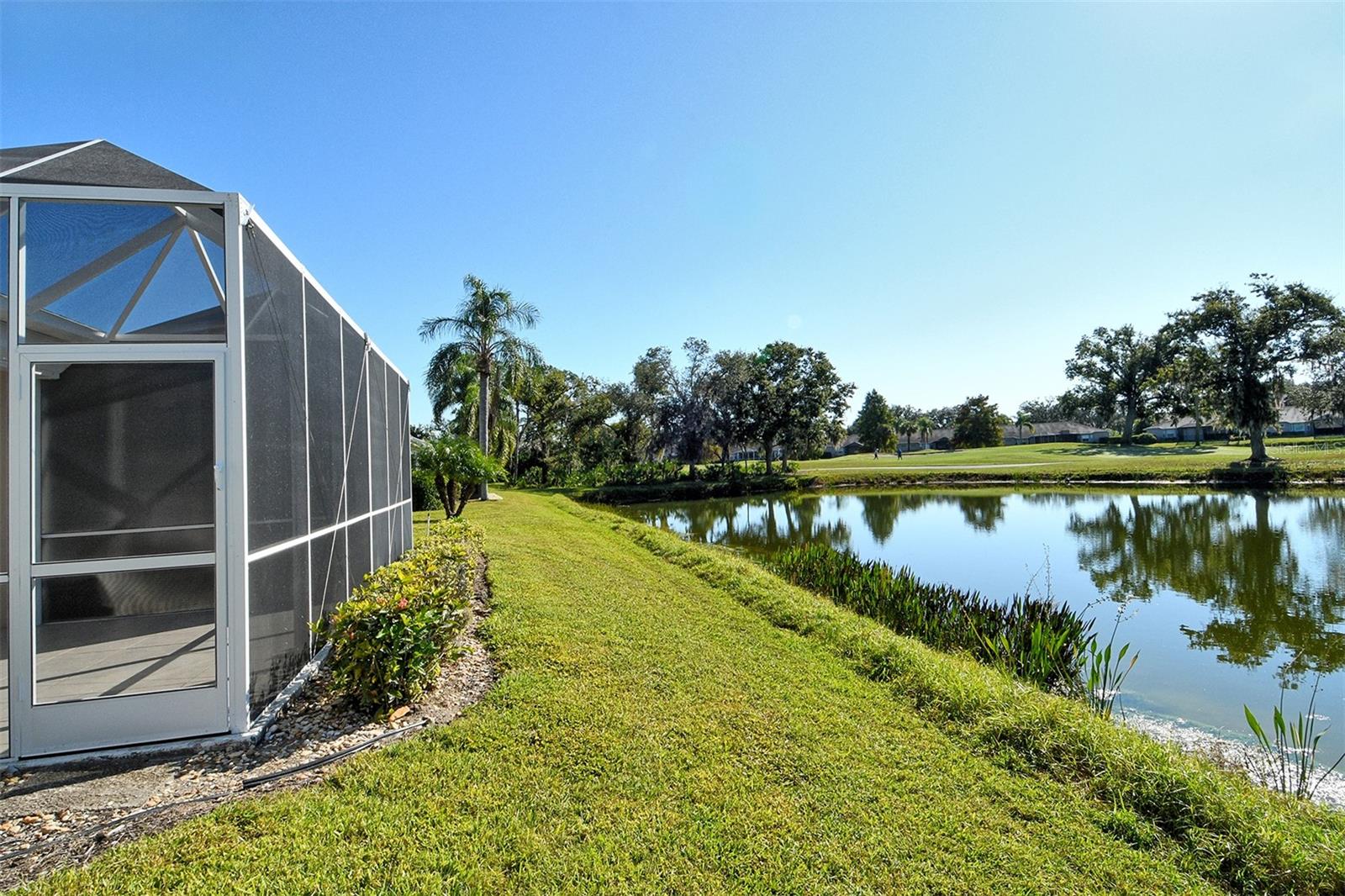 HERITAGE OAKS GOLF & COUNTRY CLUB - Residential