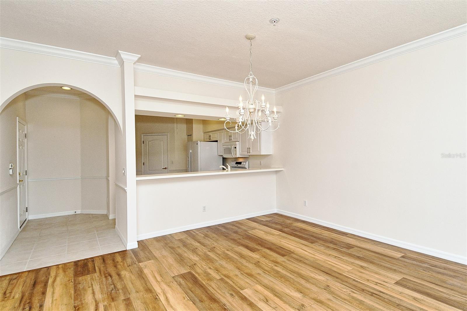 HERITAGE OAKS GOLF & COUNTRY CLUB - Residential