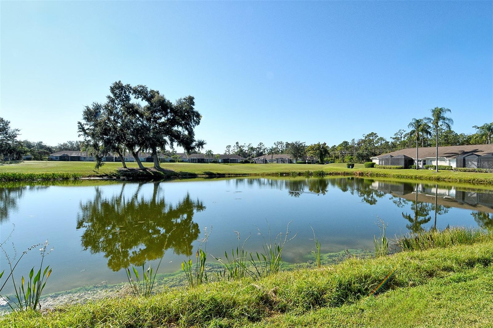 HERITAGE OAKS GOLF & COUNTRY CLUB - Residential