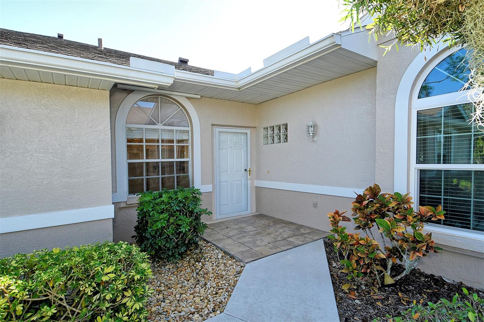 HERITAGE OAKS GOLF & COUNTRY CLUB - Residential