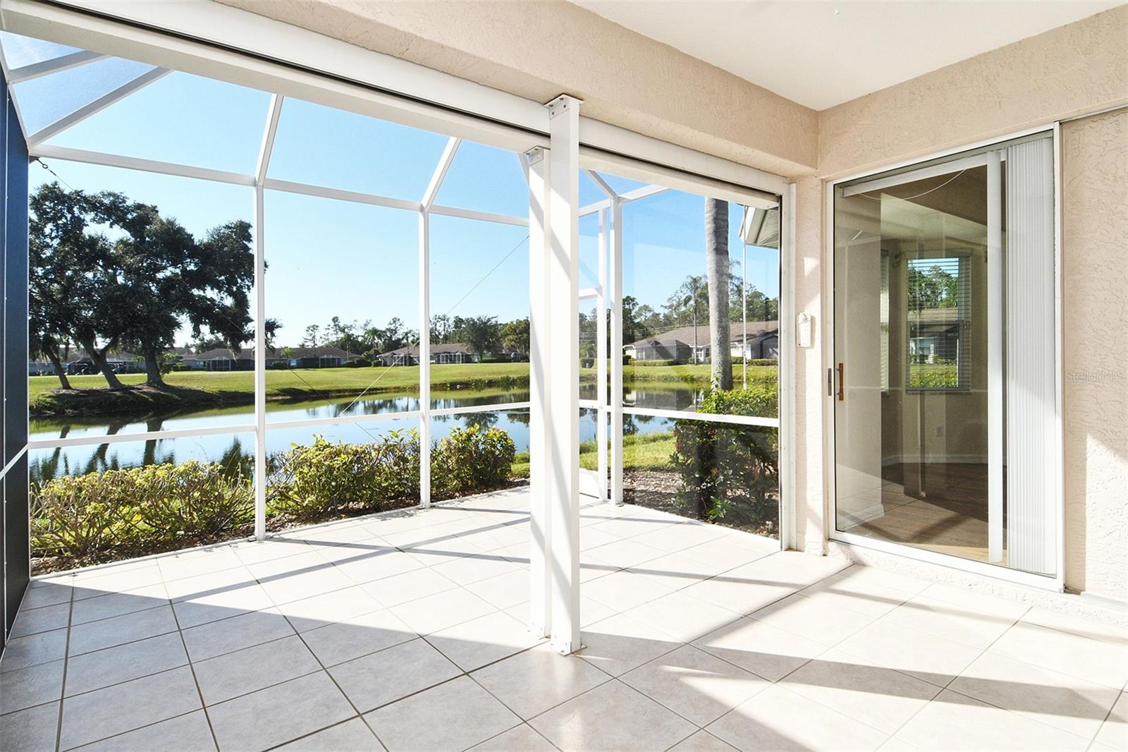 HERITAGE OAKS GOLF & COUNTRY CLUB - Residential