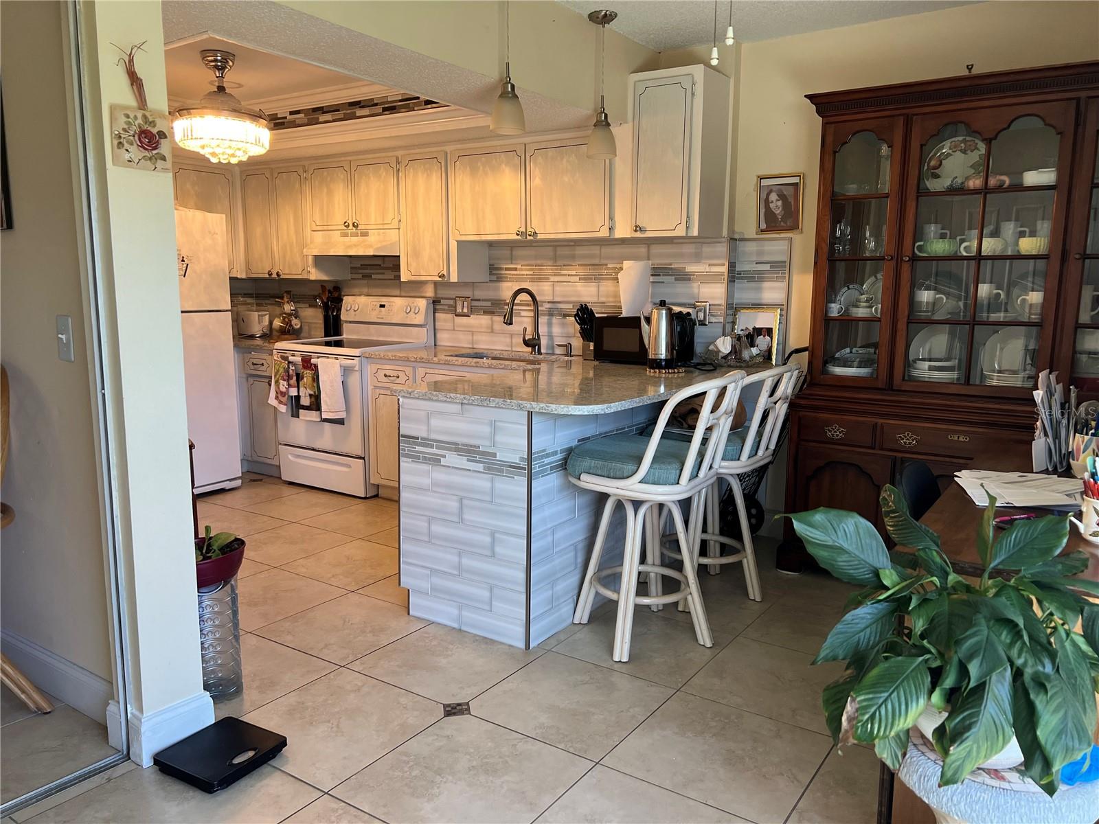 IMPERIAL EMBASSY CONDO - Residential