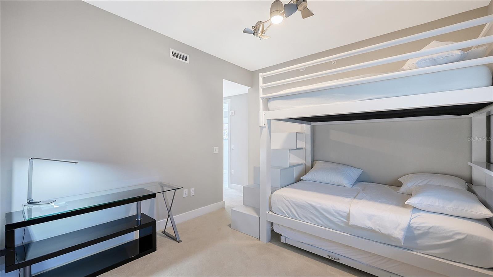 VUE SARASOTA BAY - Residential