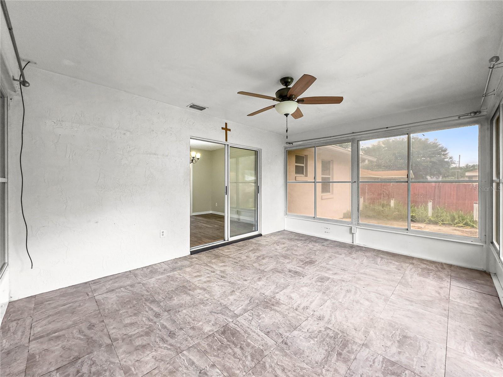 HAWKS POINT - Residential Lease