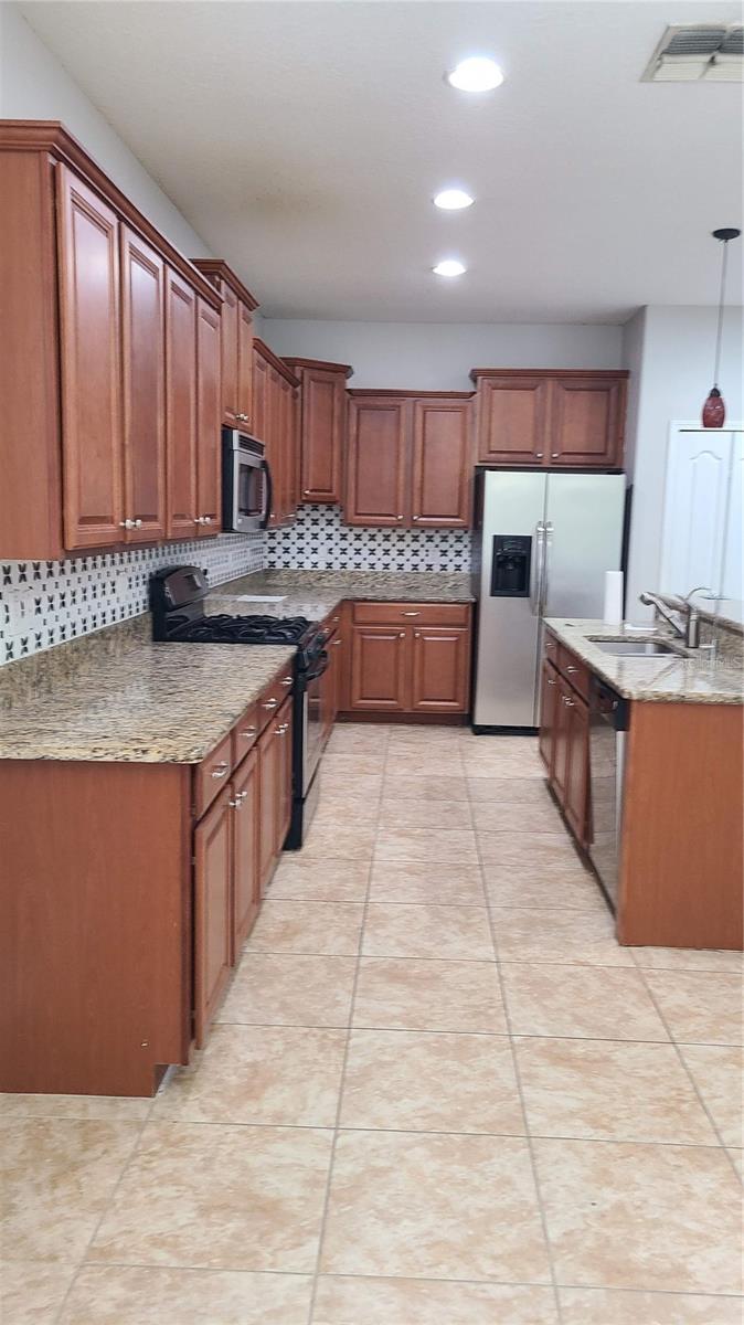 LIVE OAK PRESERVE PH 2A-VILLAG - Residential Lease