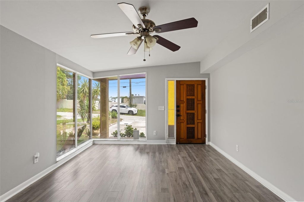 Photo of 2116 W Abdella Street, Tampa, FL 33607 (MLS # TB8529729)
