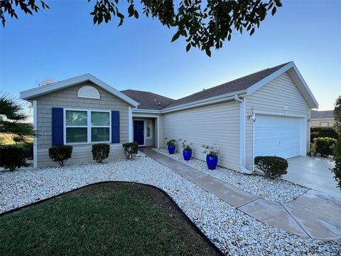 Photo of 9570 SE 136th Place, Summerfield, FL 34491 (MLS # OM722590)
