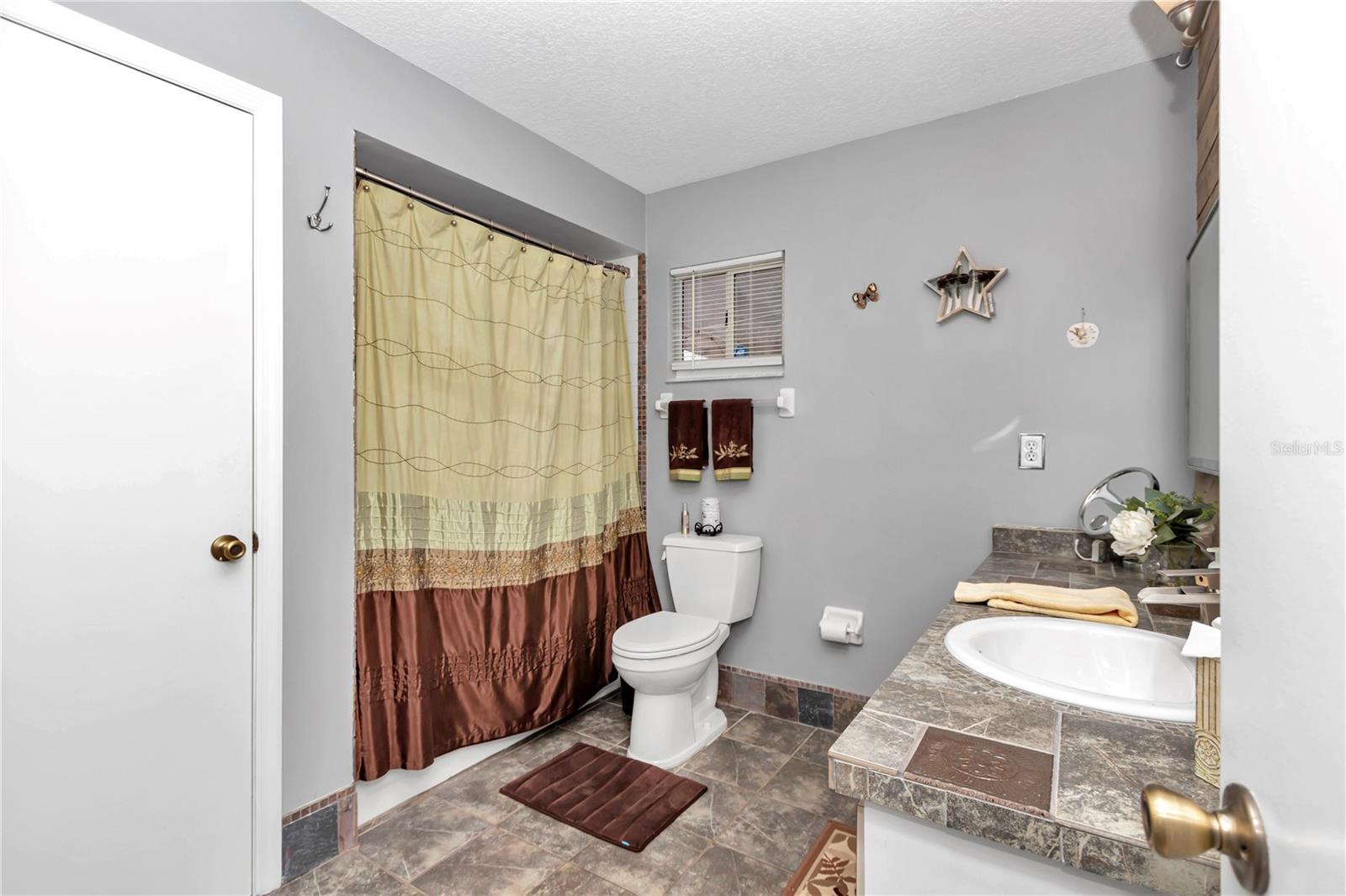 BAHIA OAKS UN 03 - Residential Lease