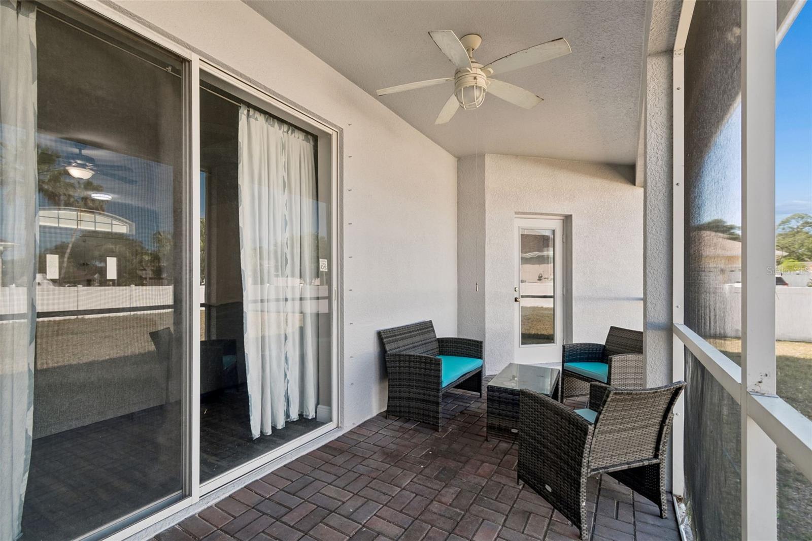 RIVERCHASE - Residential