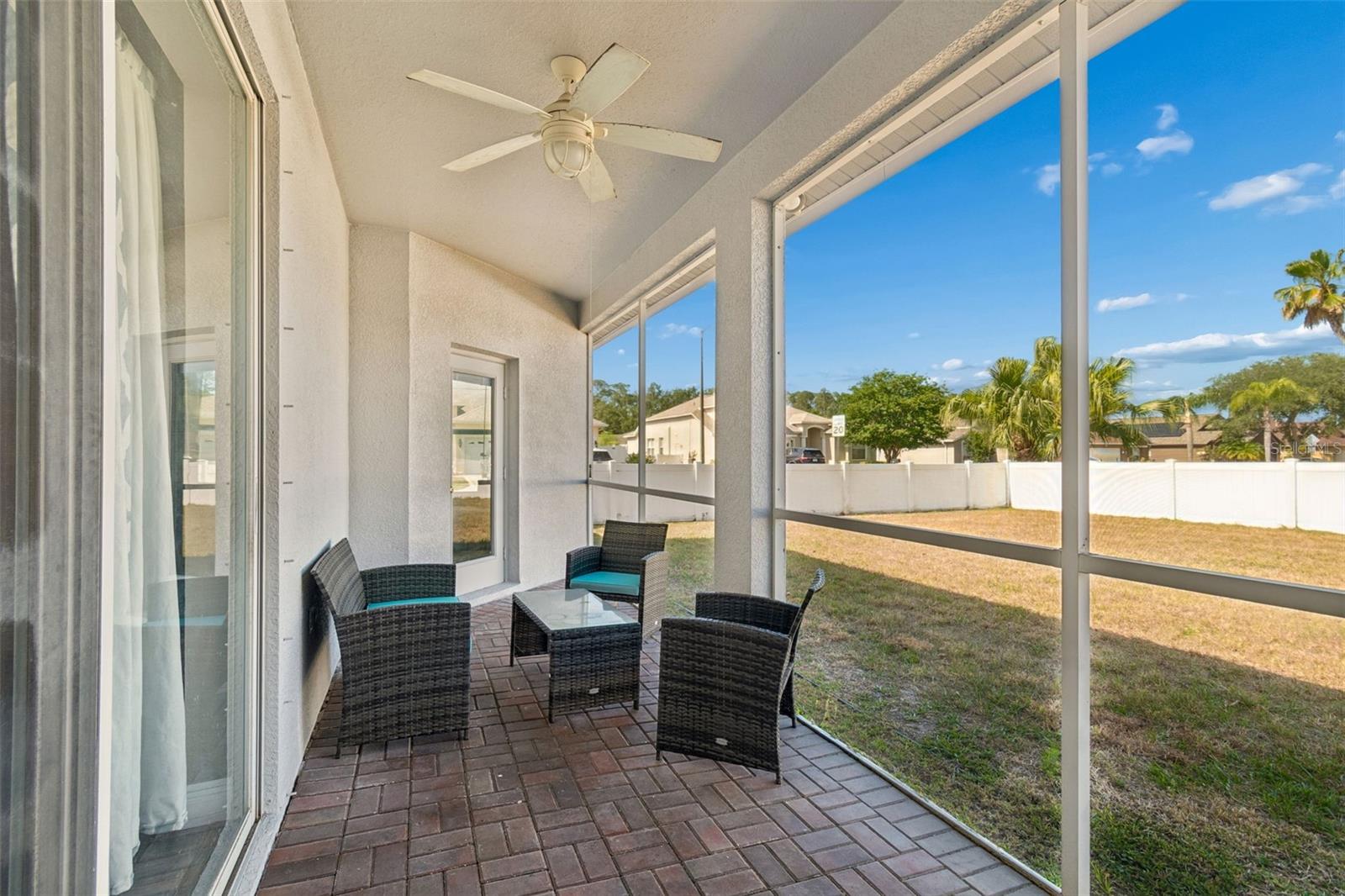 RIVERCHASE - Residential