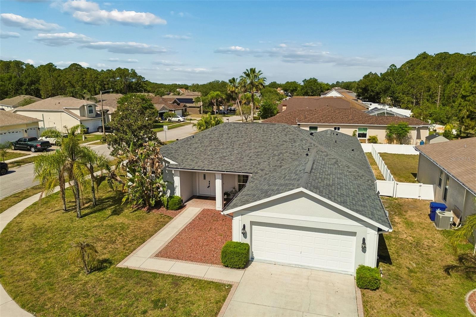 RIVERCHASE - Residential
