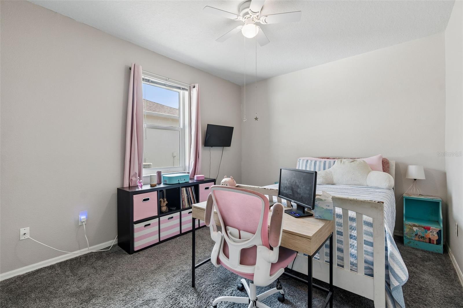 RIVERCHASE - Residential
