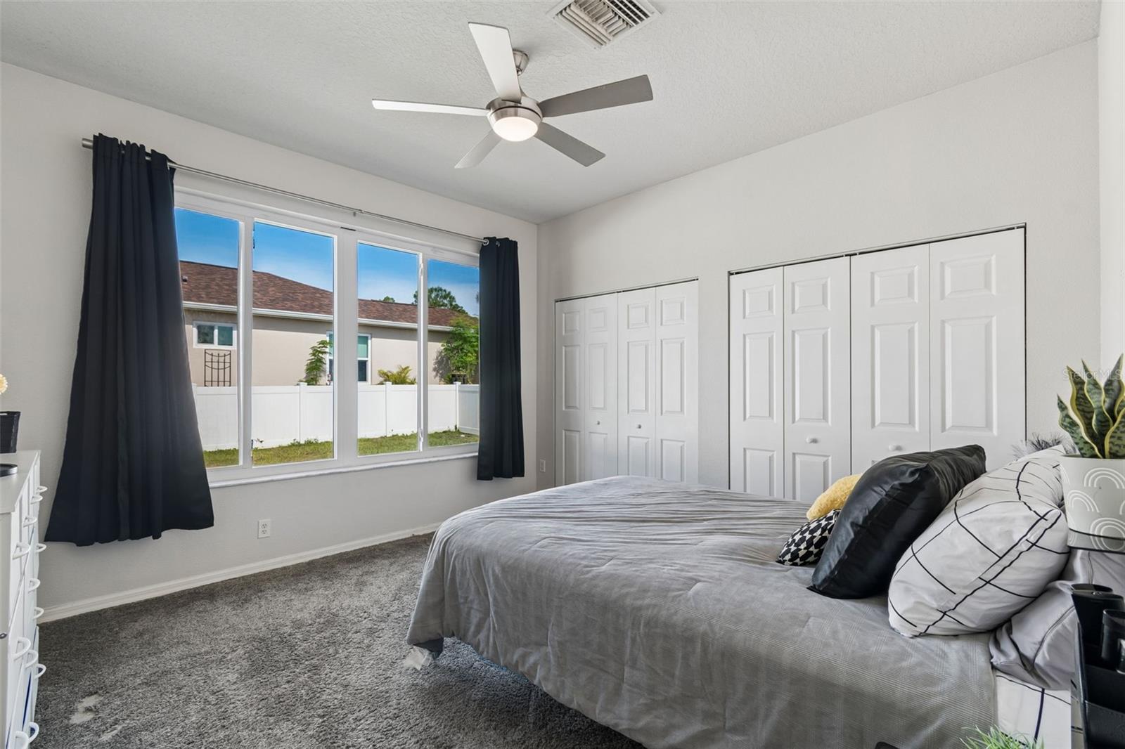 RIVERCHASE - Residential