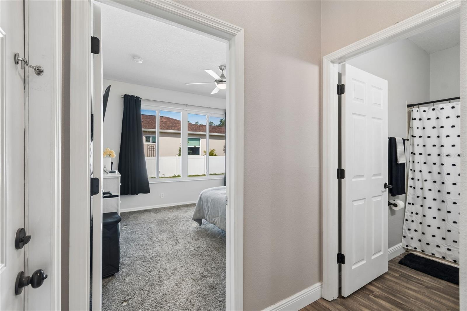 RIVERCHASE - Residential
