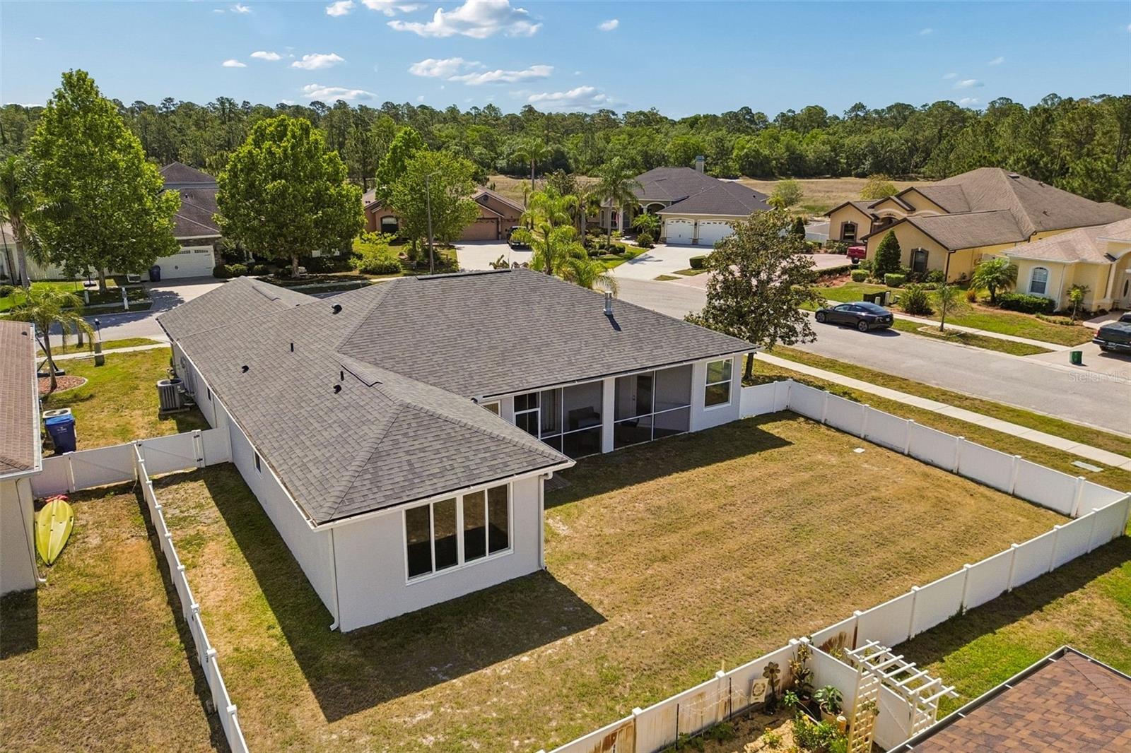 RIVERCHASE - Residential
