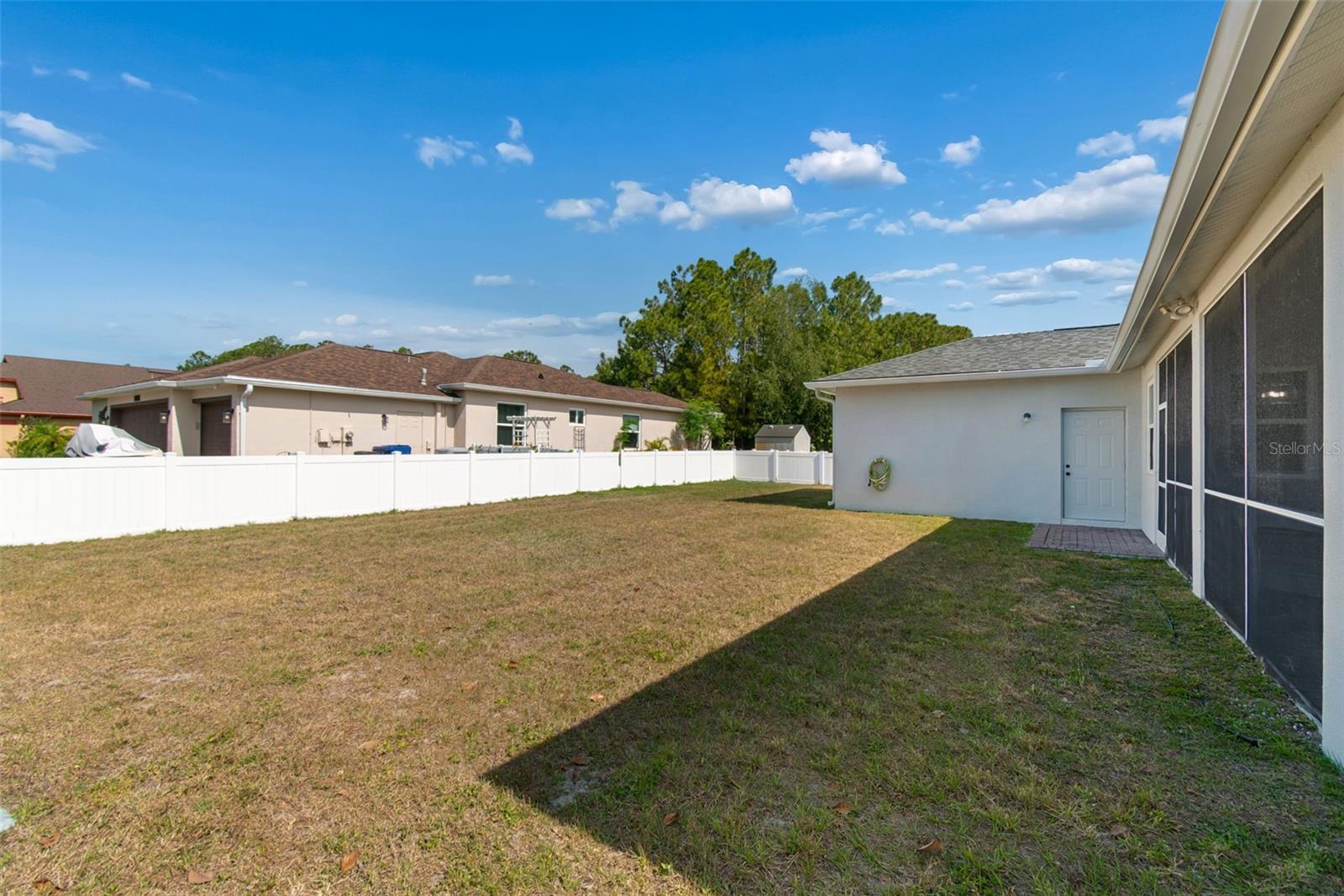 RIVERCHASE - Residential