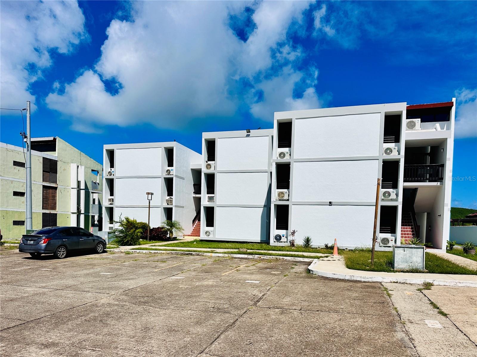 COND. VILLA MARINA - Residential