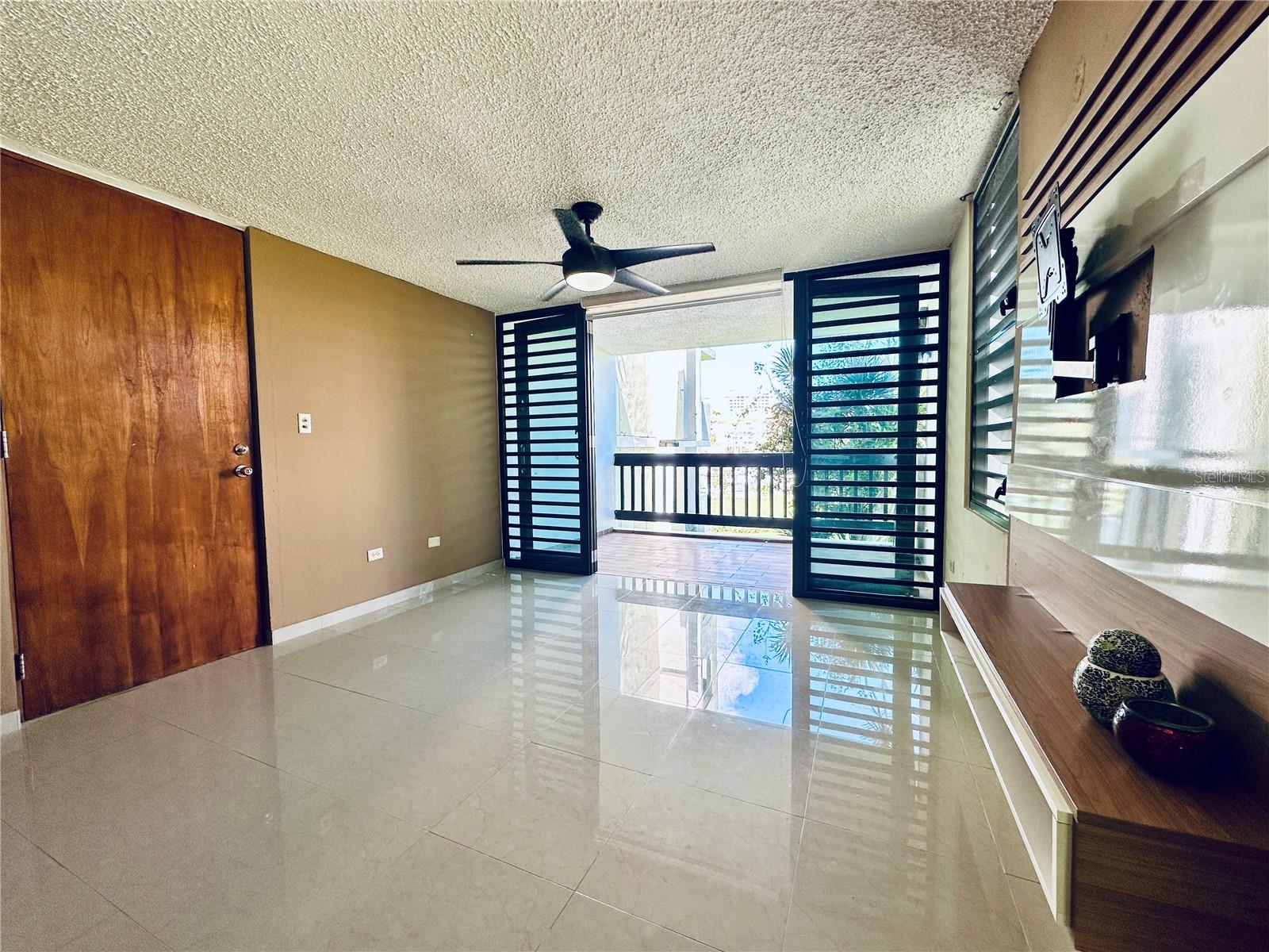 COND. VILLA MARINA - Residential