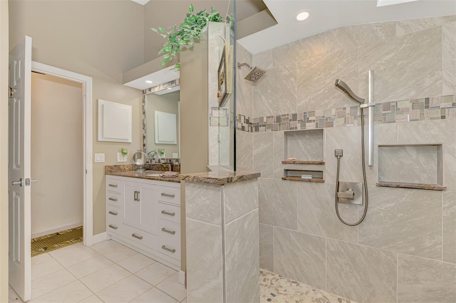 GULF VIEW ESTATES - Residential