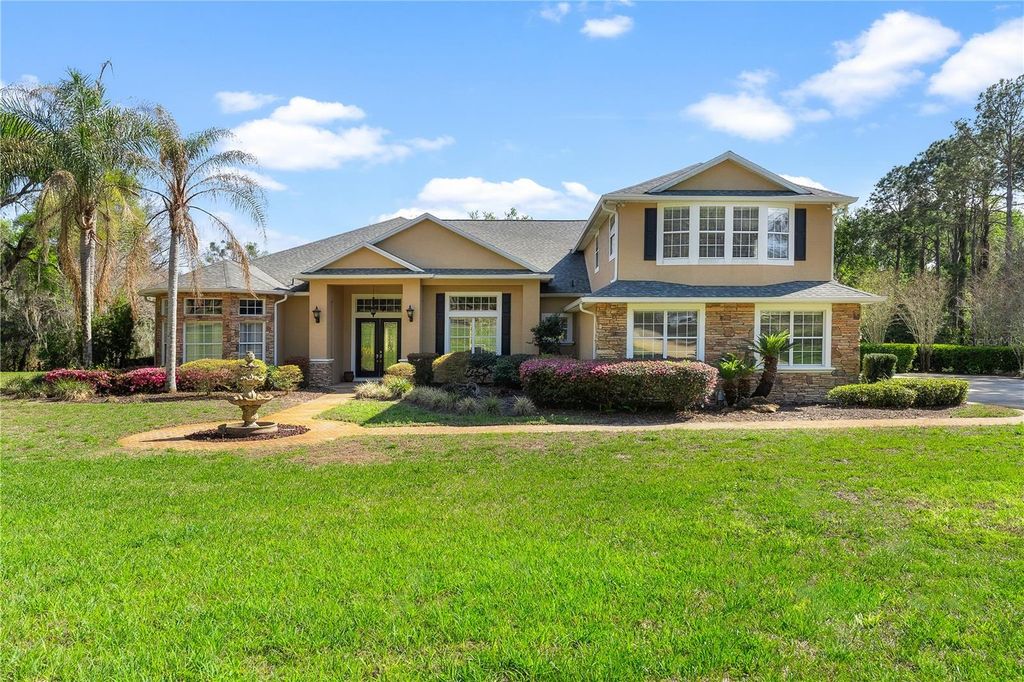 Photo of 6826 Silver Charm Court, Leesburg, FL 34748 (MLS # G5109401)