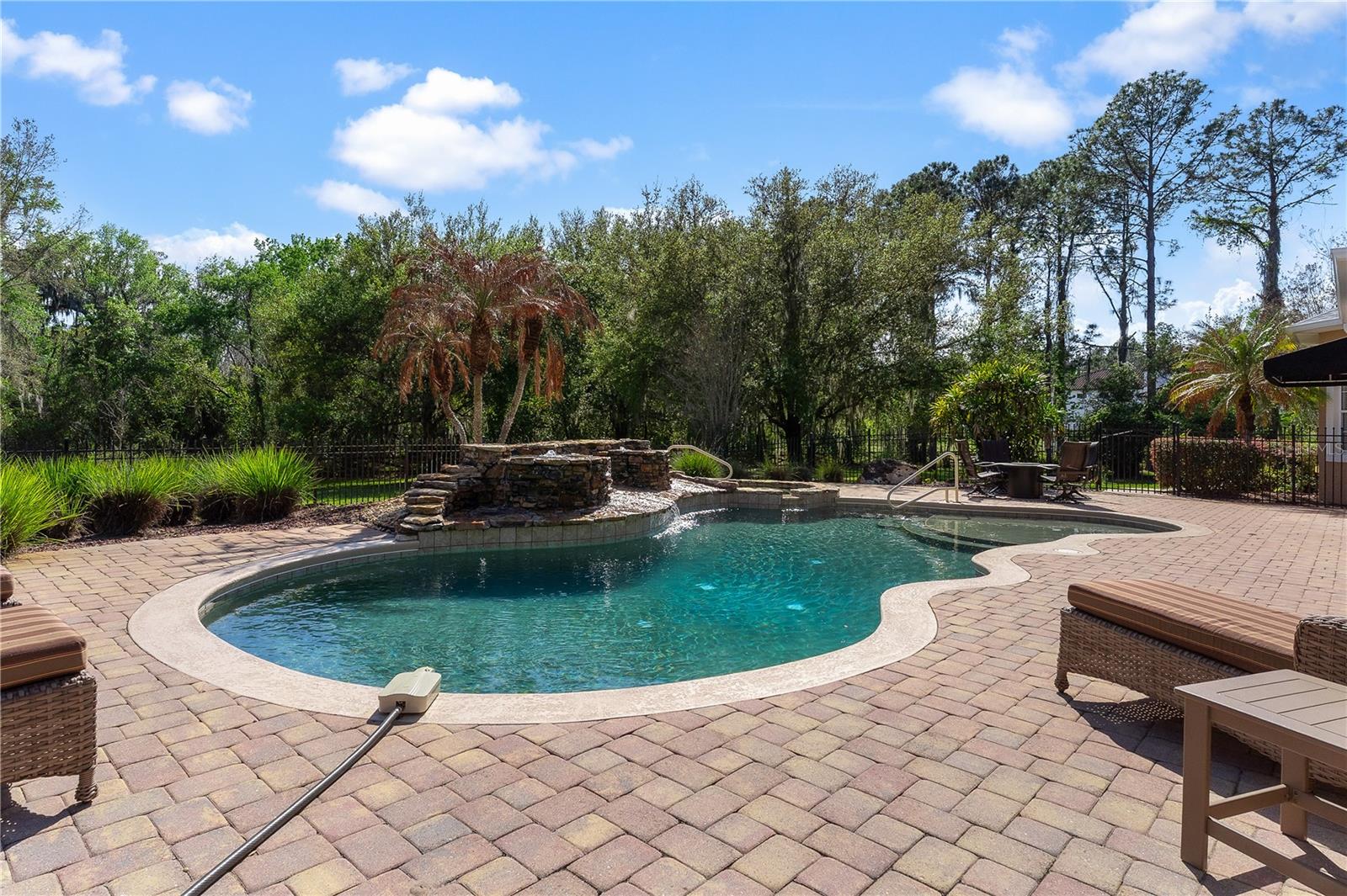 SUNNYSIDE TRAILS PH 2 - Residential