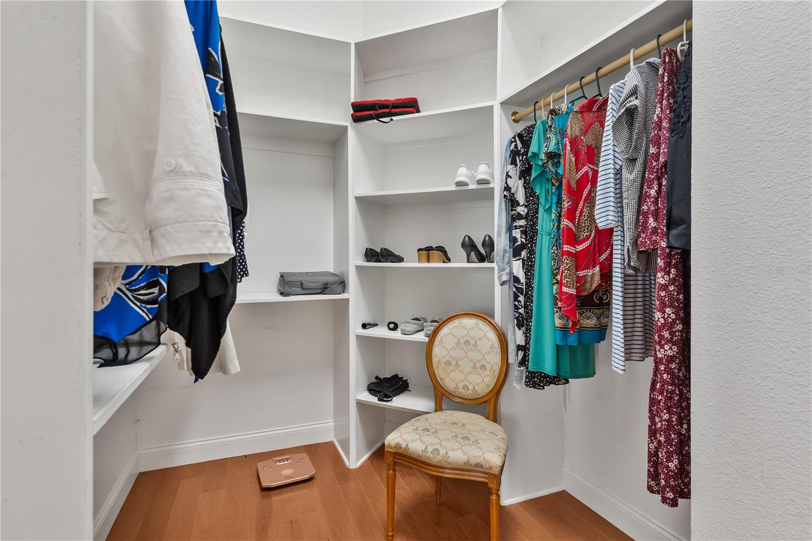 SUNNYSIDE TRAILS PH 2 - Residential