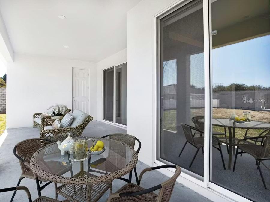 THE LAKES - Residential