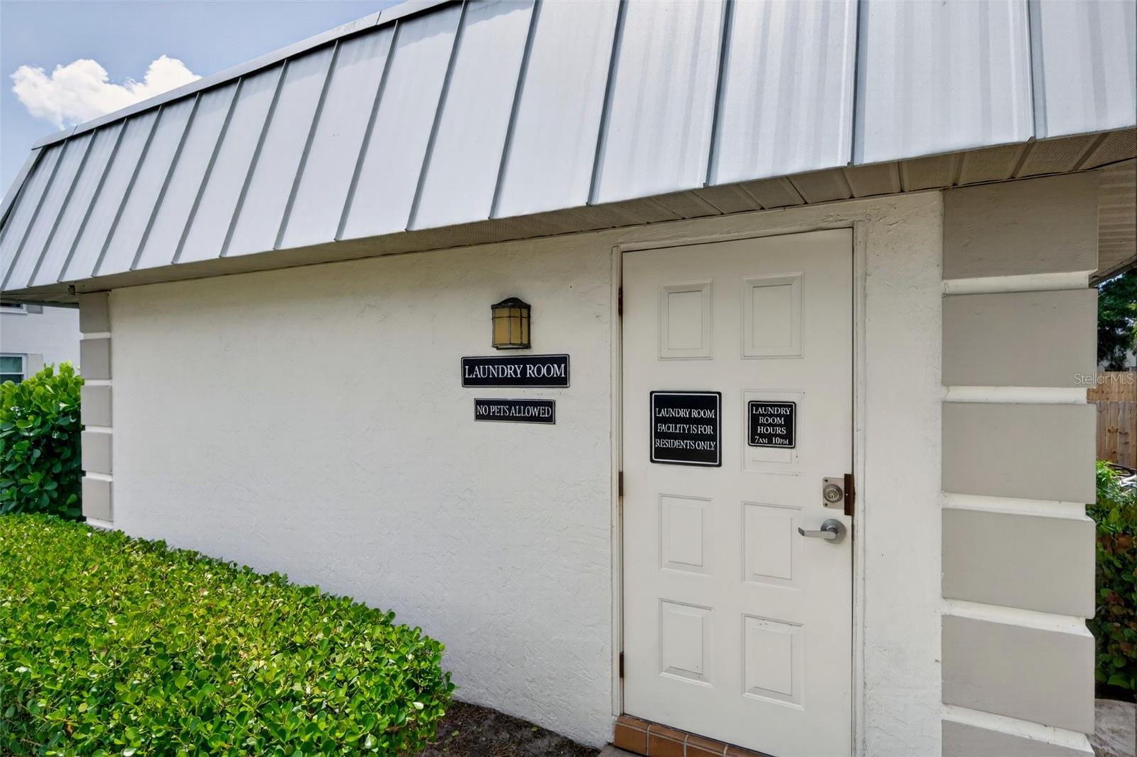 BAYWOOD COLONY GARDEN APTS - Residential