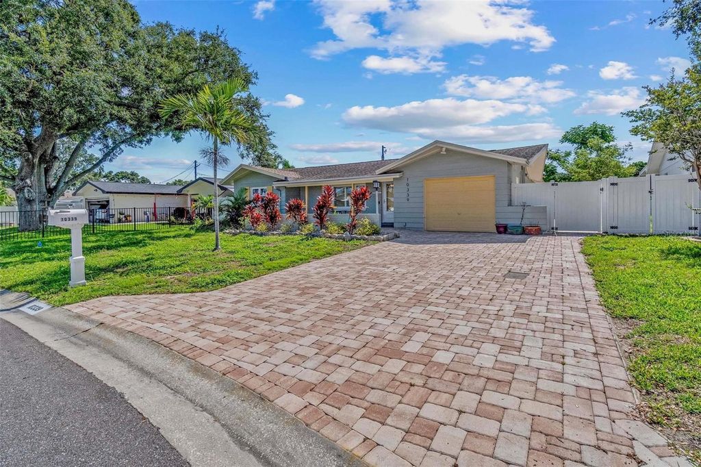 Photo of 10339 111th Street, Largo, FL 33778 (MLS # TB8394040)