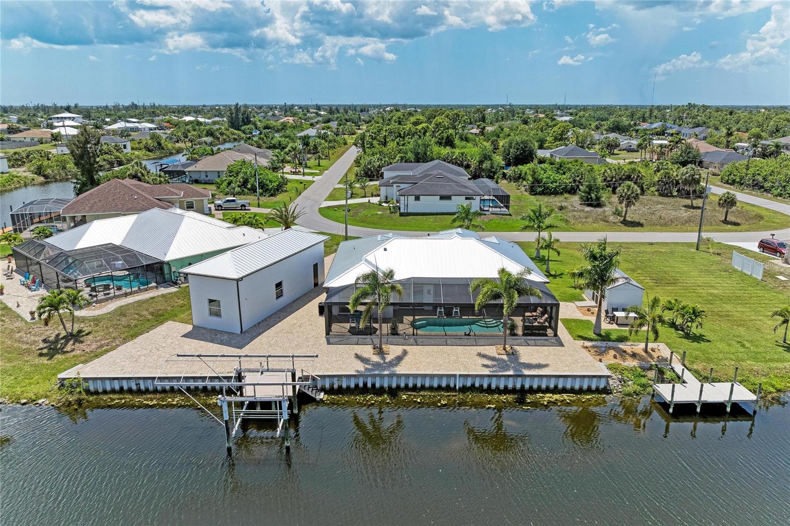 15704 LAKELAND CIRCLE