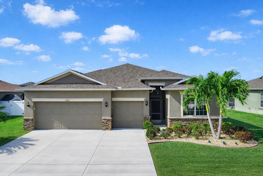 Photo of 2415 Cumberland Cliff Drive, Ruskin, FL 33570 (MLS # TB8469708)