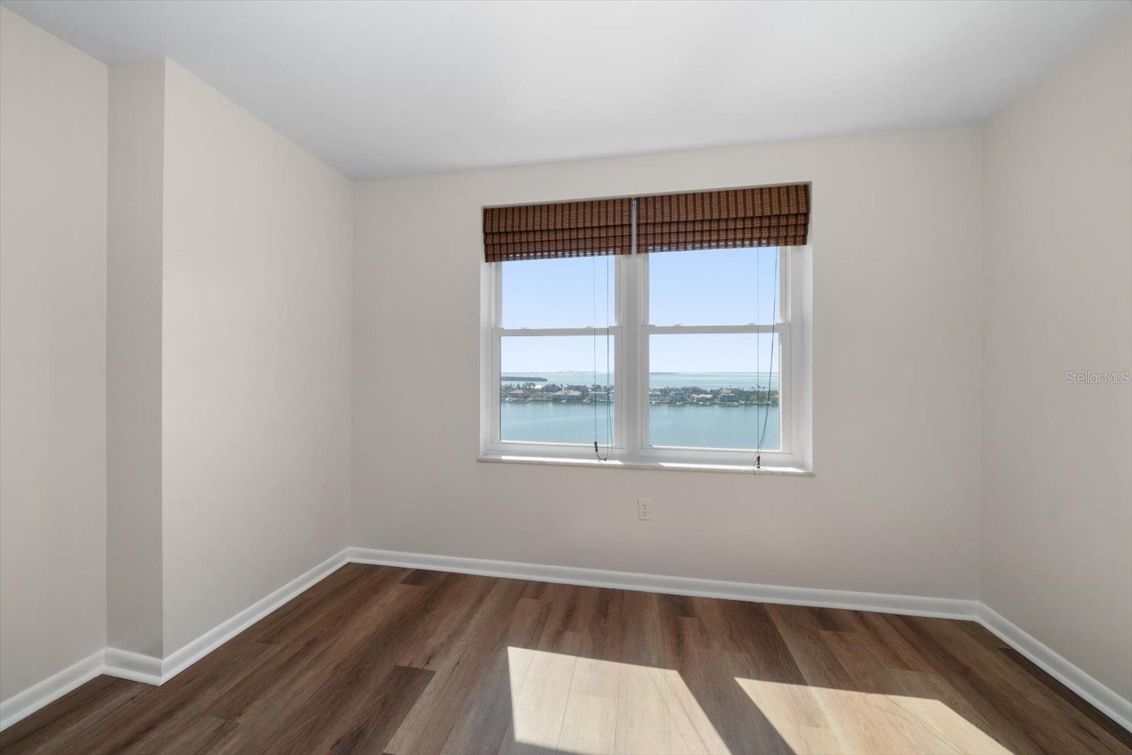 BAYWAY ISLES POINT BRITTANY FOUR - Residential