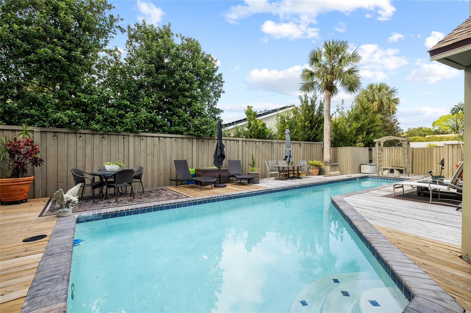 TEMPLE TERRACE ESTATES - Residential