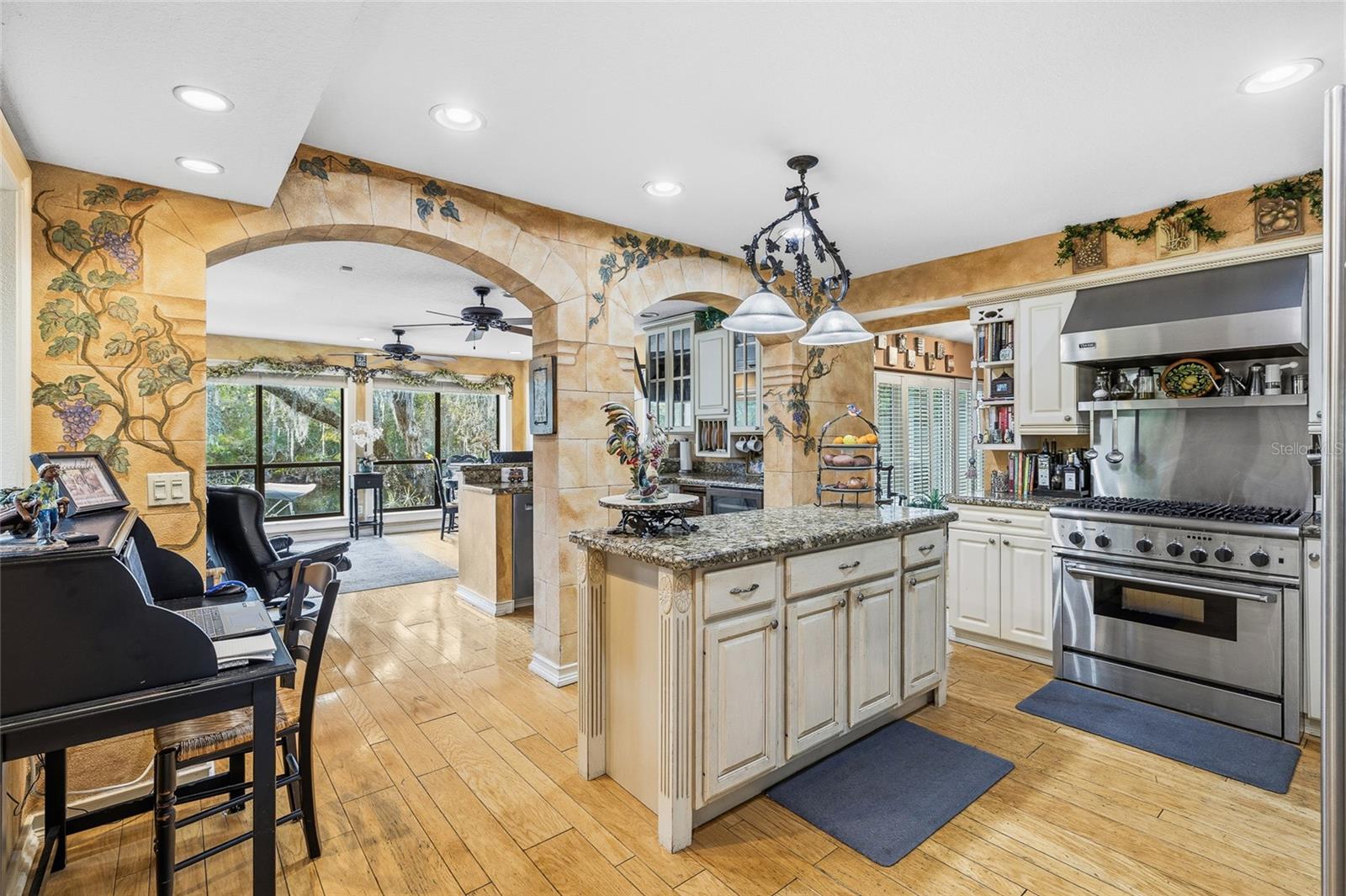 TEMPLE TERRACE ESTATES - Residential