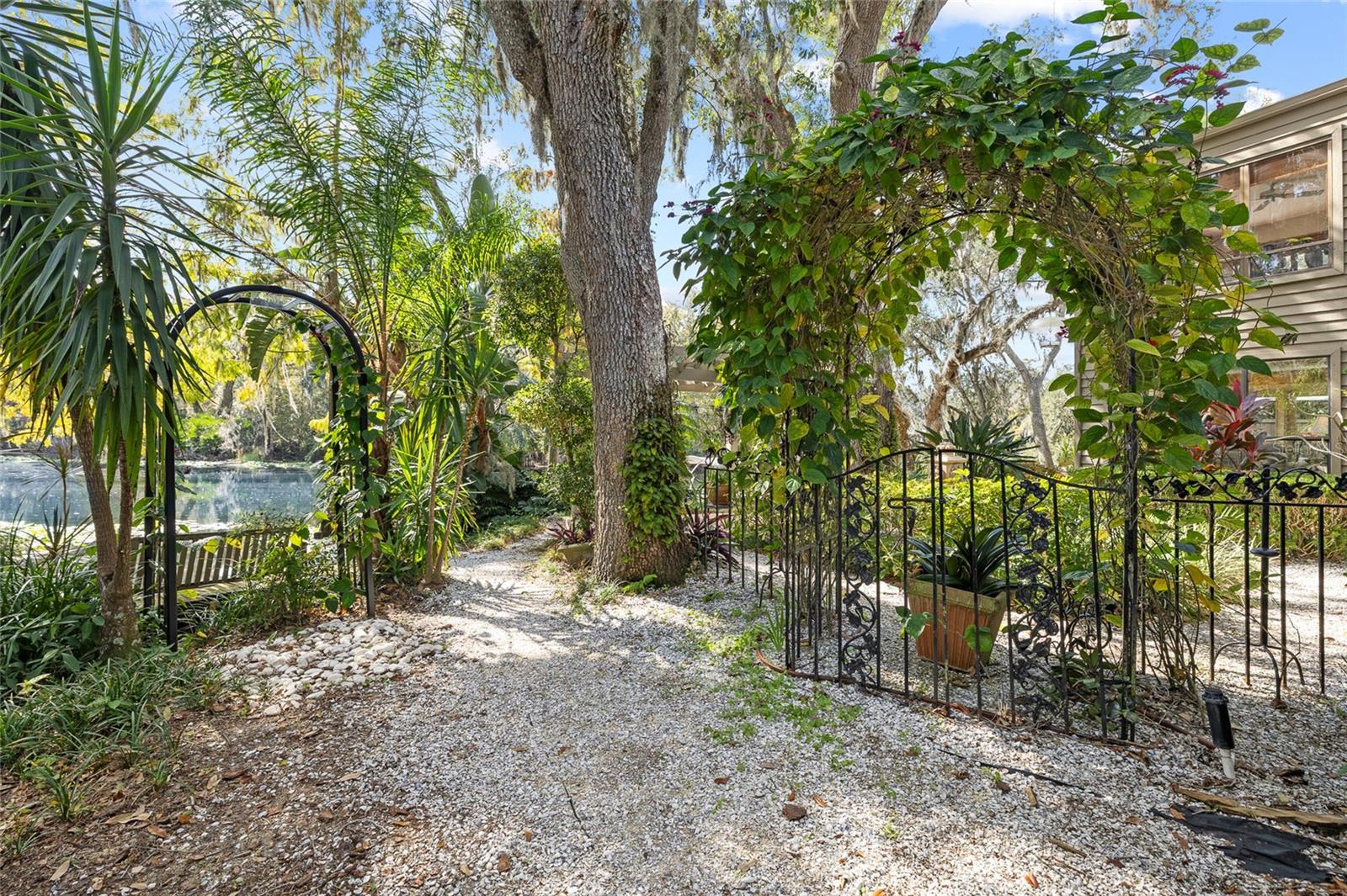 TEMPLE TERRACE ESTATES - Residential