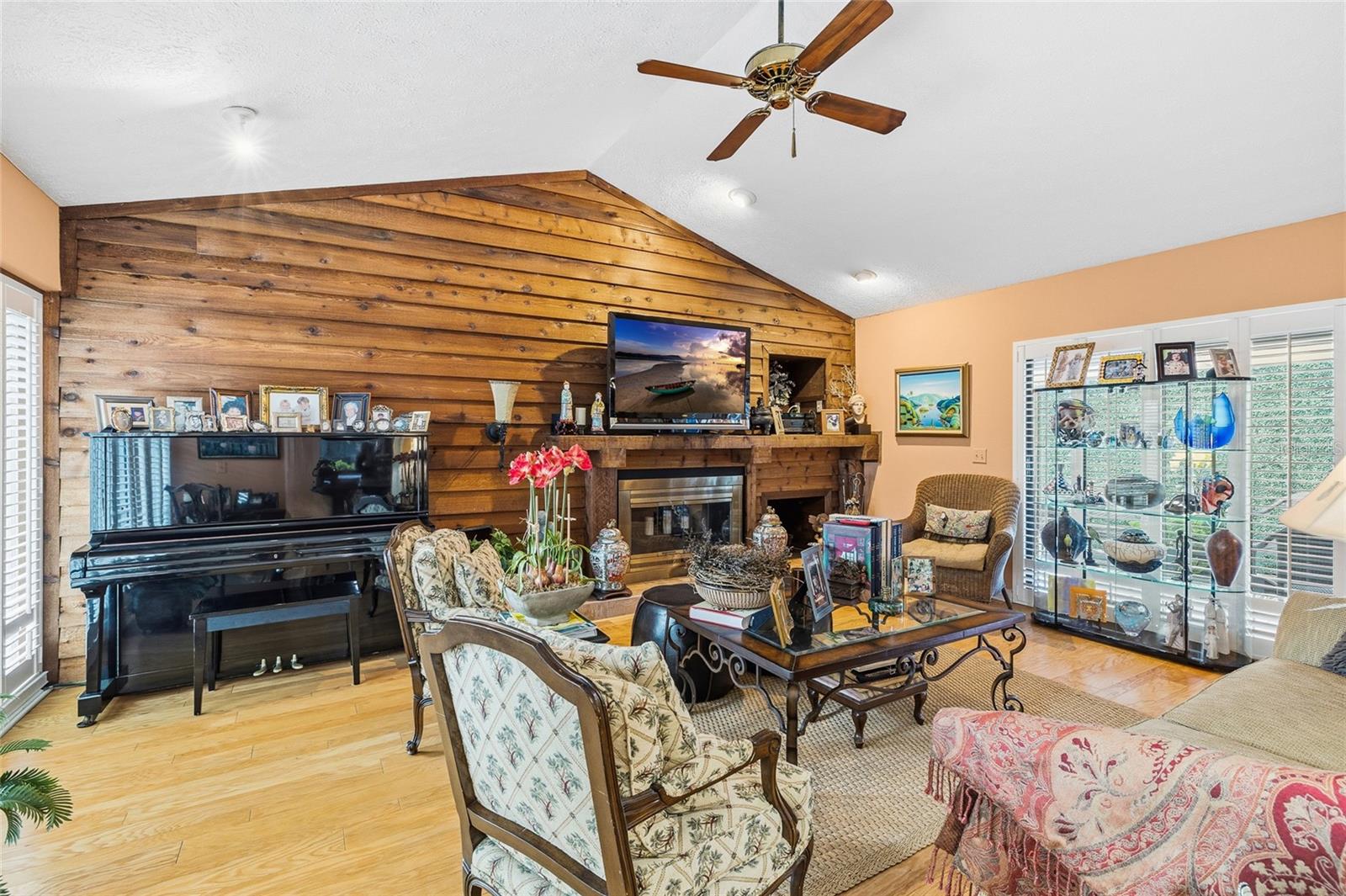 TEMPLE TERRACE ESTATES - Residential