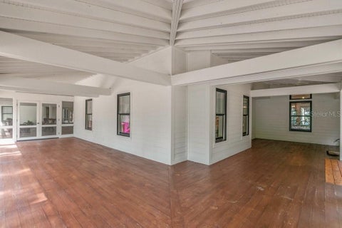 645 S Us Highway 17, San Mateo, FL 32187