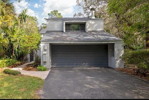 A home in LONGWOOD