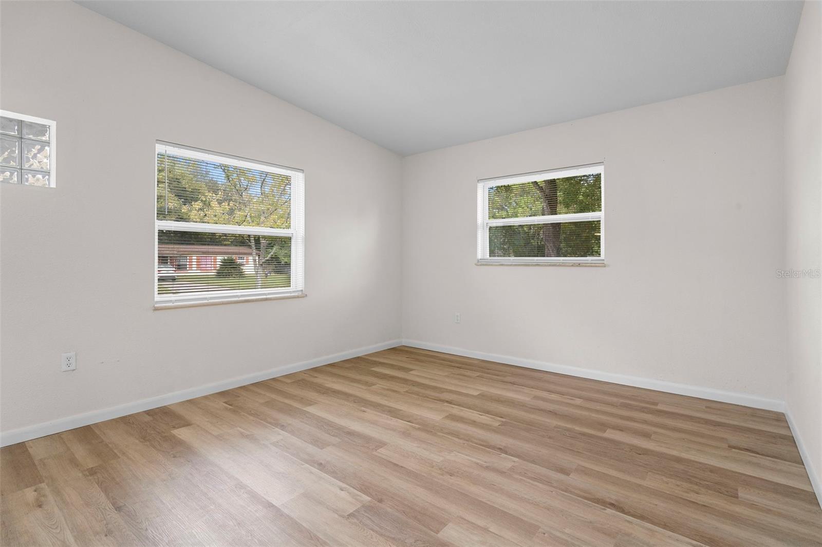 RIVERSIDE PARK ESTATES - Residential