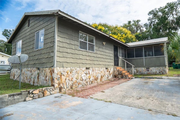 311 S THOMPSON AVE, DELAND, FL 32720 - Image 47efc3ab0fb6088b6da149f2ddecdf79/3695072374