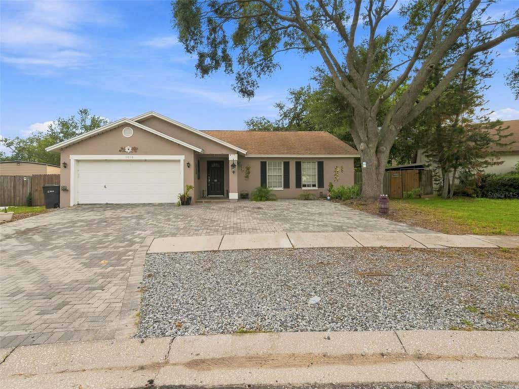 Photo of 1018 Peachwood Drive, Brandon, FL 33510 (MLS # TB8538802)