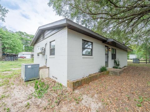 Tiny photo for 4521 NE 28th Avenue, Ocala, FL 34479 (MLS # OM723261)