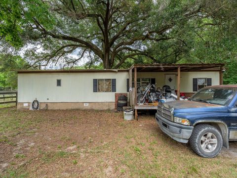 Tiny photo for 4521 NE 28th Avenue, Ocala, FL 34479 (MLS # OM723261)
