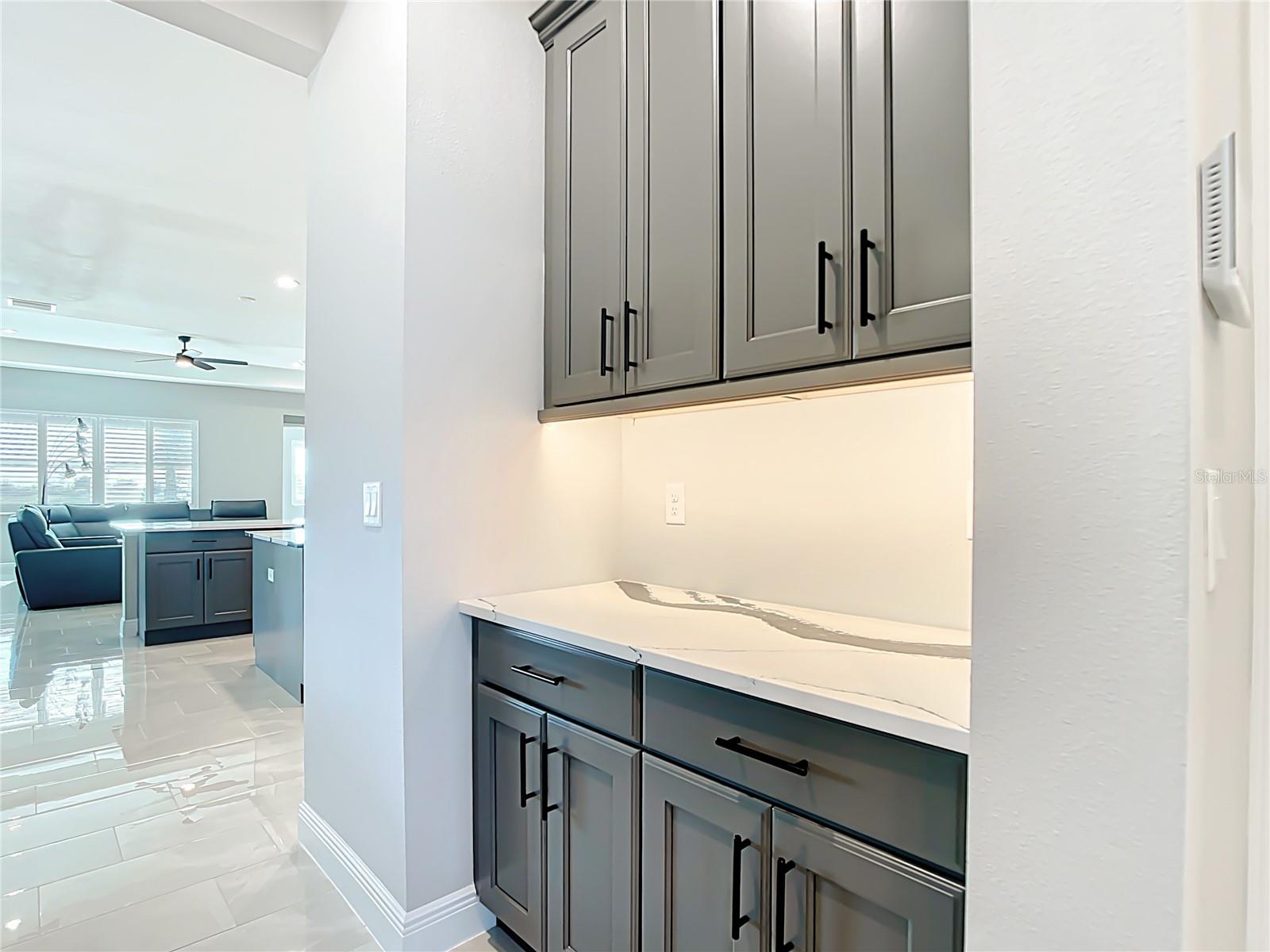 HAMPTON LAKES - Residential