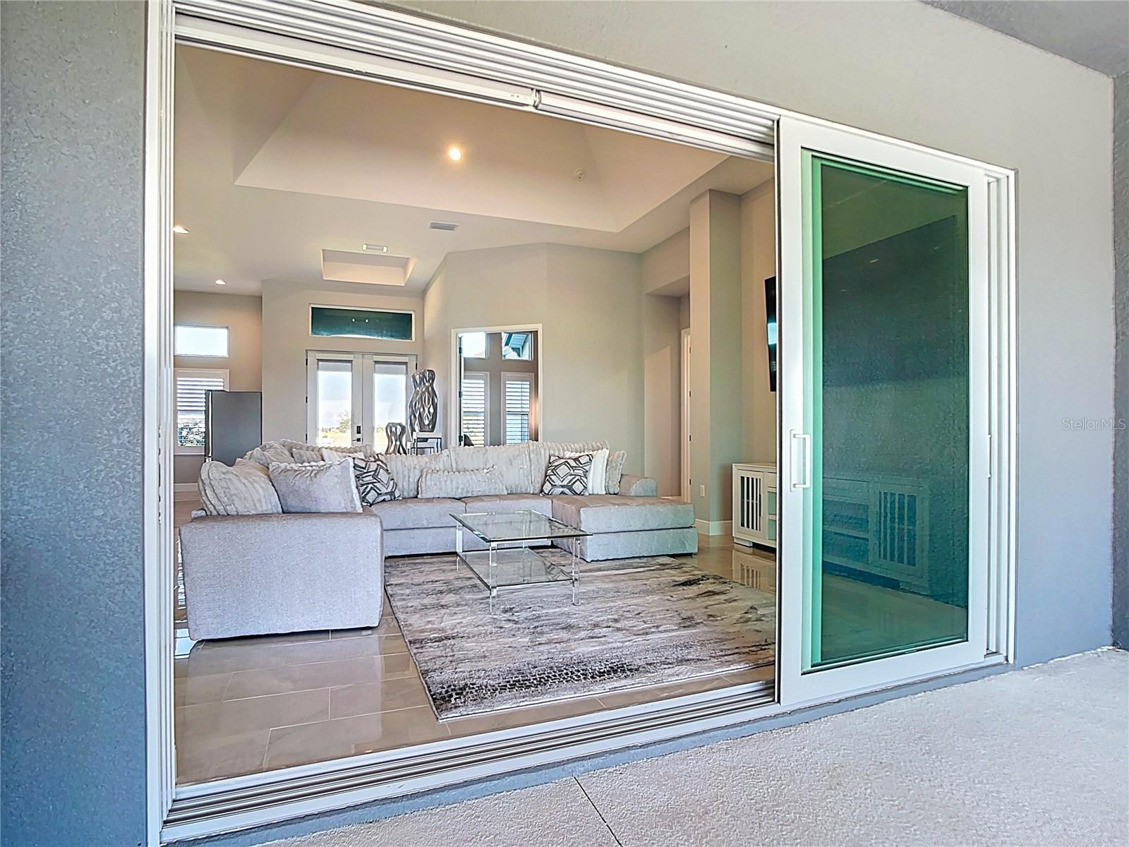 HAMPTON LAKES - Residential