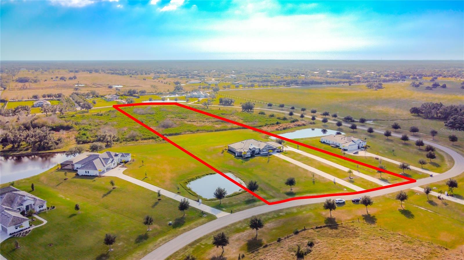 HAMPTON LAKES - Residential